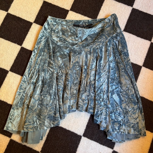 uo x silence + noise velvet skirt - Picture 4 of 9